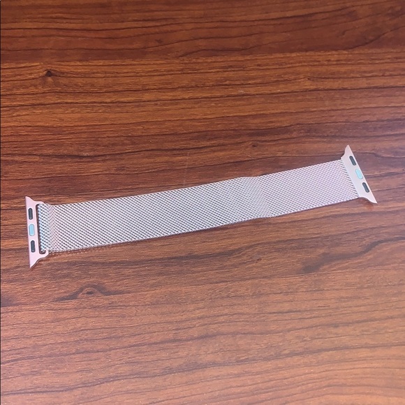 Pink Apple Watch (BAND ONLY) - Picture 4 of 7